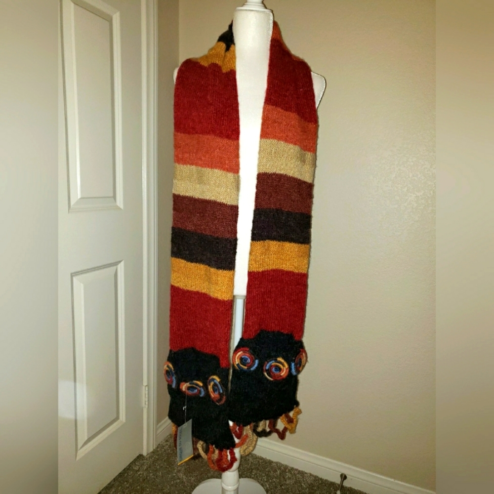 NEW WITH TAGS MULTICOLORED CIRQUE DU SOLIEL WOOL SCARF WITH HAND WARMER POCKETS
